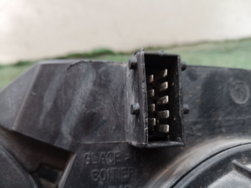 Recambio de faro derecho para peugeot 307 (3a/c) 2.0 hdi 90 referencia OEM IAM   