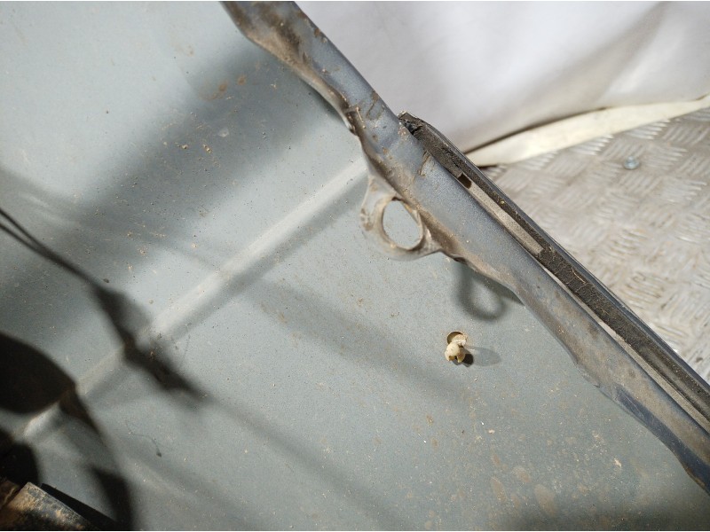 Recambio de aleta delantera derecha para jeep gr.cherokee (wj/wg) 2.7 crd laredo referencia OEM IAM   