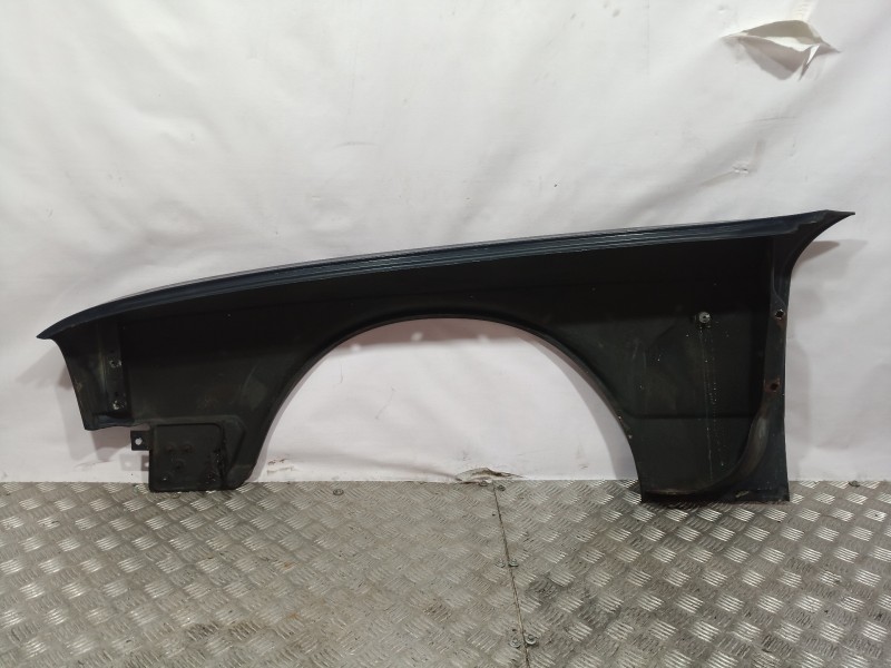 Recambio de aleta delantera derecha para jaguar xj6/12 3.6 daimler / kat referencia OEM IAM   