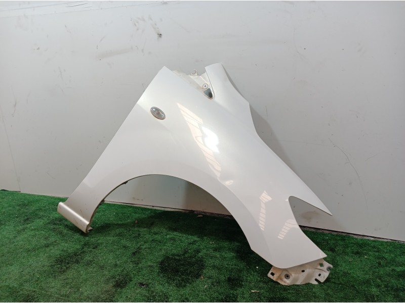 Recambio de aleta delantera derecha para mazda 5 berl. (cr) 2.0 active+ referencia OEM IAM   