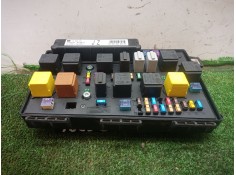Recambio de caja reles / fusibles para opel zafira b 1.6 16v referencia OEM IAM 743381 743381 015349211