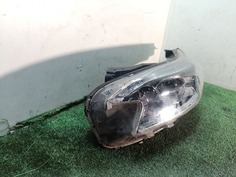 Recambio de faro izquierdo para kia xceed (cd) 1.0 t-gdi referencia OEM IAM   