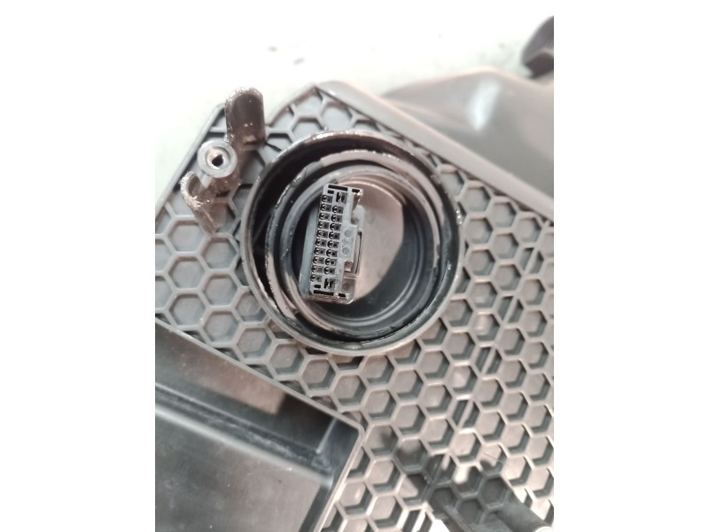 Recambio de faro izquierdo para seat toledo iii (5p2) 1.9 tdi referencia OEM IAM   