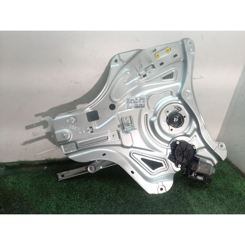 Recambio de maneta elevalunas delantera izquierda para hyundai ix35 (lm, el, elh) 1.6 referencia OEM IAM 82470v2y010 82470v2y010