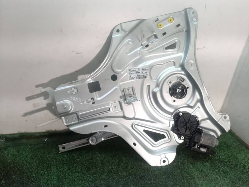 Recambio de maneta elevalunas delantera izquierda para hyundai ix35 (lm, el, elh) 1.6 referencia OEM IAM 82470v2y010 82470v2y010