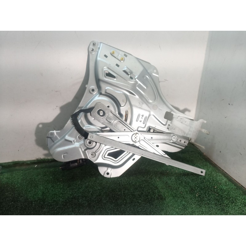 Recambio de maneta elevalunas delantera izquierda para hyundai ix35 (lm, el, elh) 1.6 referencia OEM IAM 82470v2y010 82470v2y010