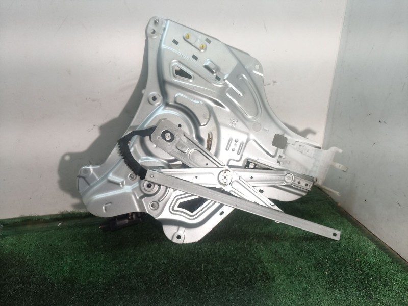 Recambio de maneta elevalunas delantera izquierda para hyundai ix35 (lm, el, elh) 1.6 referencia OEM IAM 82470v2y010 82470v2y010