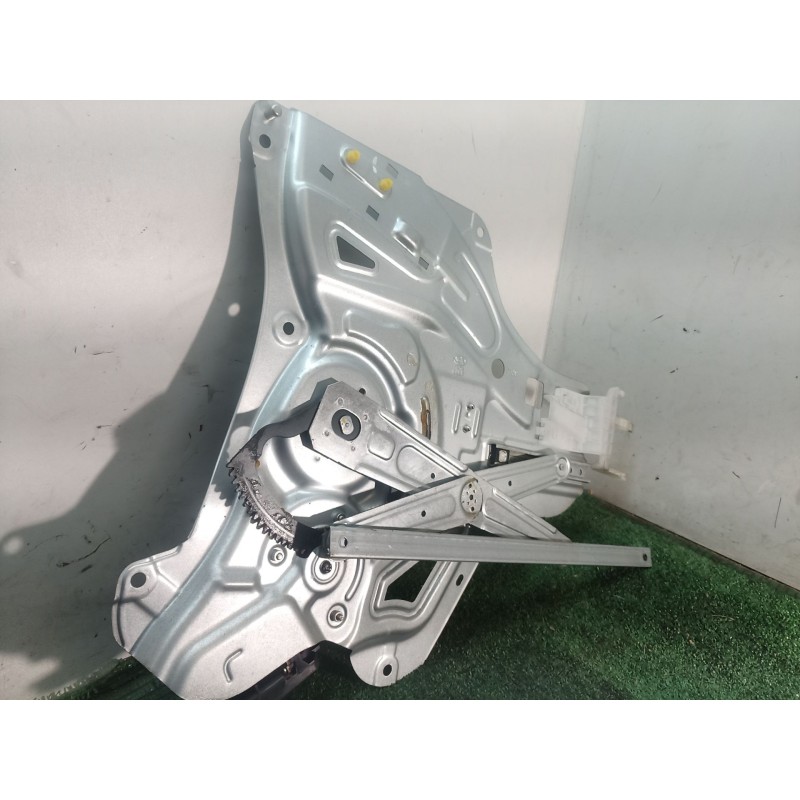 Recambio de maneta elevalunas delantera izquierda para hyundai ix35 (lm, el, elh) 1.6 referencia OEM IAM 82470v2y010 82470v2y010