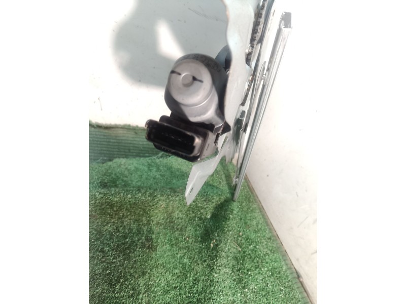 Recambio de maneta elevalunas delantera izquierda para hyundai ix35 (lm, el, elh) 1.6 referencia OEM IAM 82470v2y010 82470v2y010