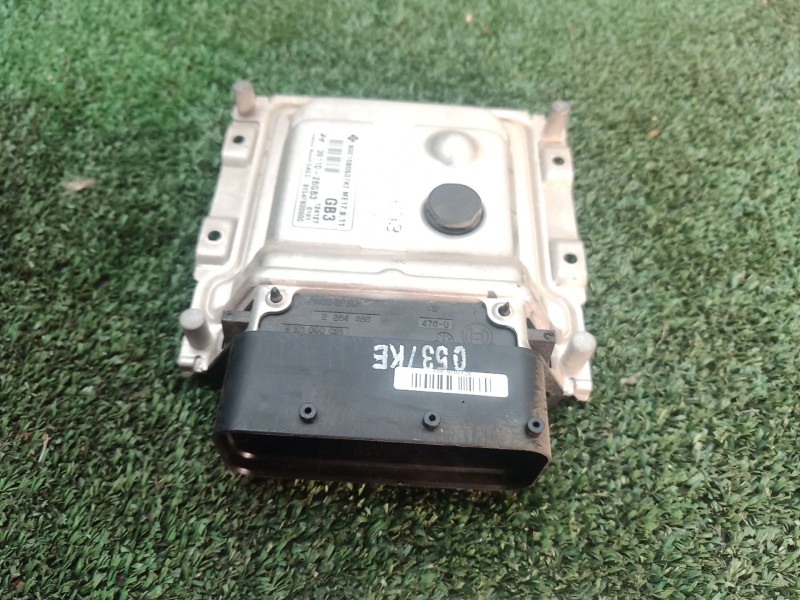 Recambio de centralita motor uce para hyundai i30 (gd) 1.4 referencia OEM IAM 9001090537ke 9001090537ke 9001090537ke