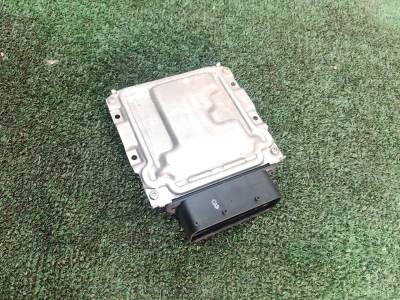 Recambio de centralita motor uce para hyundai i30 (gd) 1.4 referencia OEM IAM 9001090537ke 9001090537ke 9001090537ke