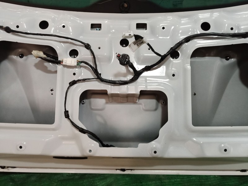 Recambio de porton trasero para hyundai ix35 (lm, el, elh) 1.6 referencia OEM IAM   