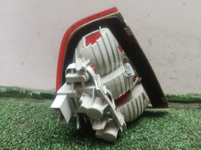 Recambio de piloto trasero derecho para bmw 3 (e90) 318 i referencia OEM IAM 276402 276402 276402