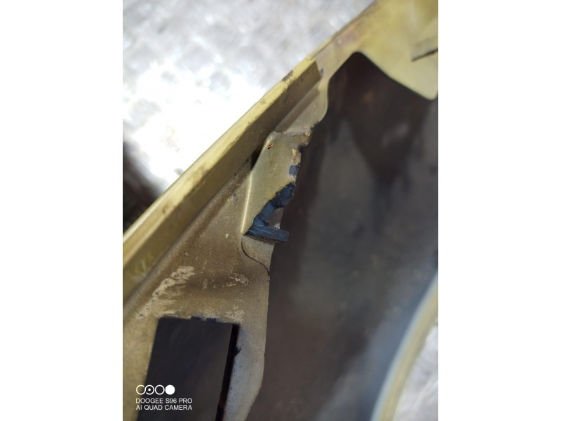 Recambio de aleta delantera izquierda para citroën c4 picasso millenium referencia OEM IAM 9652990880 9652990880 9652990880