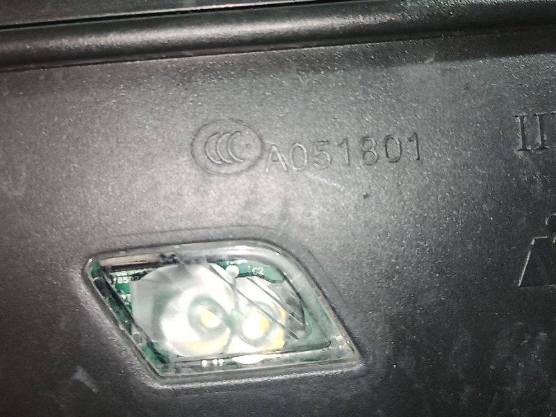 Recambio de retrovisor izquierdo para volkswagen tiguan (ad1, ax1) 1.5 tsi referencia OEM IAM A051801 A051801 E8047979