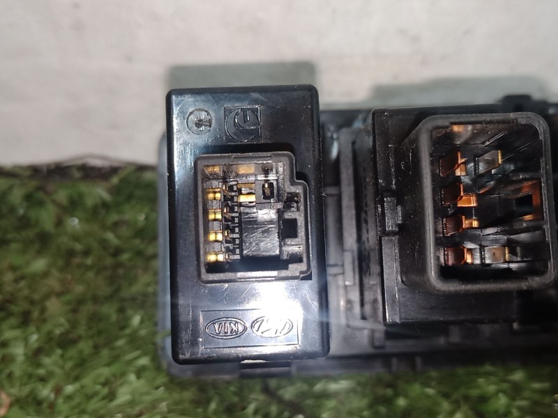 Recambio de mando multifuncion para hyundai i20 i (pb, pbt) 1.2 referencia OEM IAM 751U00080 751U00080 211000245