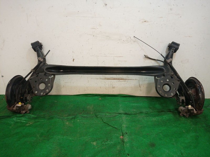 Recambio de puente trasero para toyota yaris (_p13_) 1.4 d (nlp130_) referencia OEM IAM   