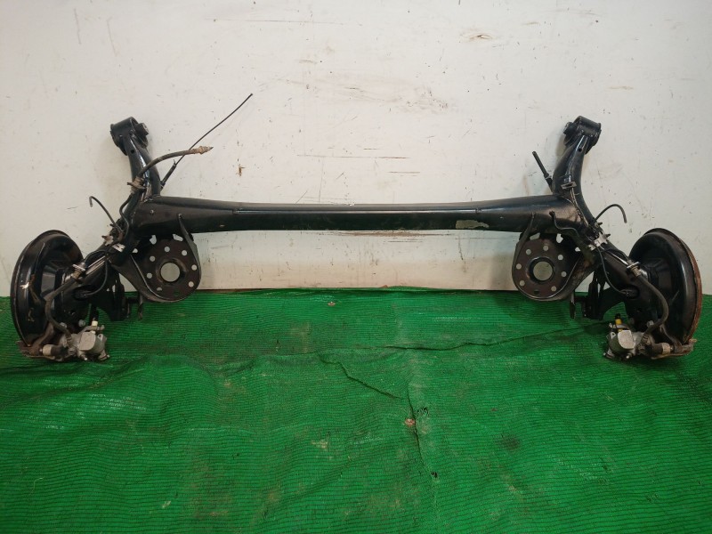 Recambio de puente trasero para toyota yaris (_p13_) 1.4 d (nlp130_) referencia OEM IAM   