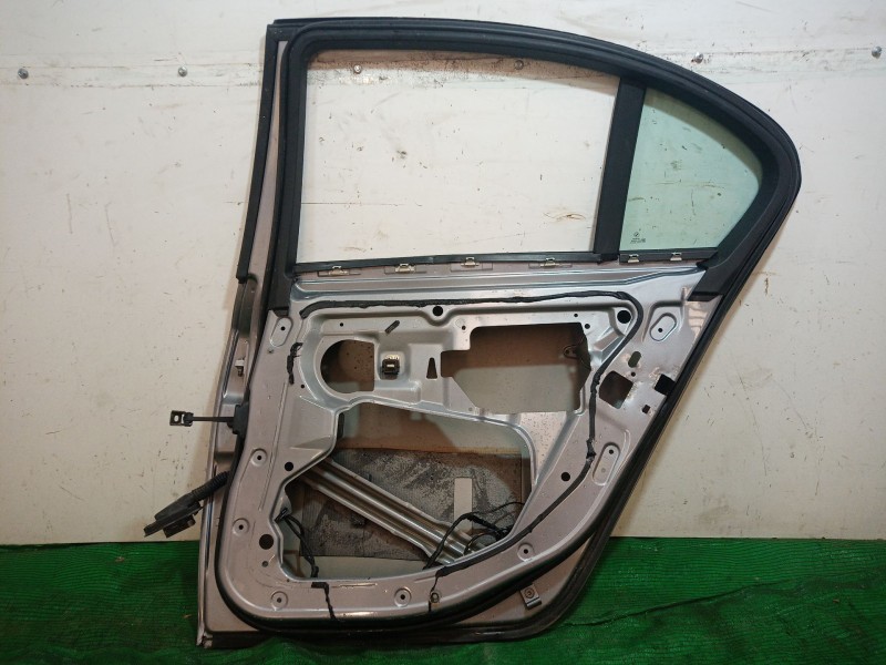 Recambio de puerta trasera derecha para bmw 5 (e60) 520 i referencia OEM IAM   