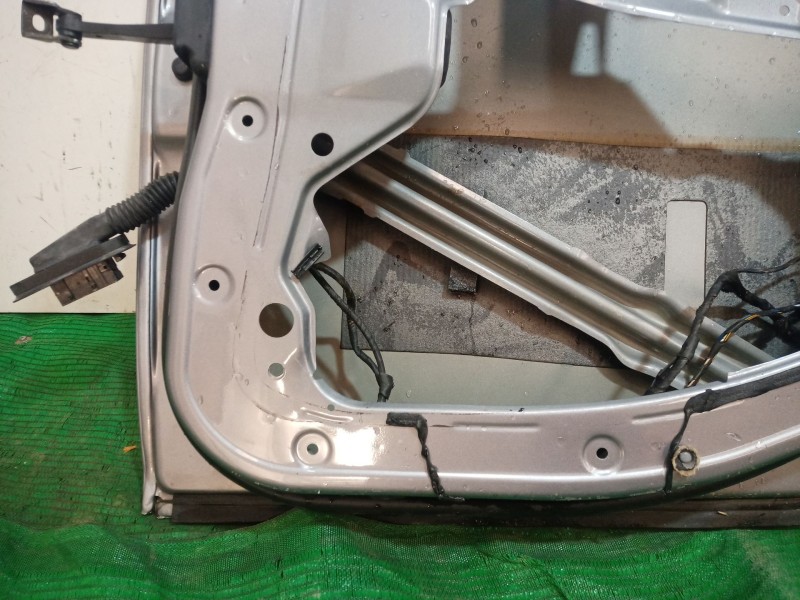 Recambio de puerta trasera derecha para bmw 5 (e60) 520 i referencia OEM IAM   