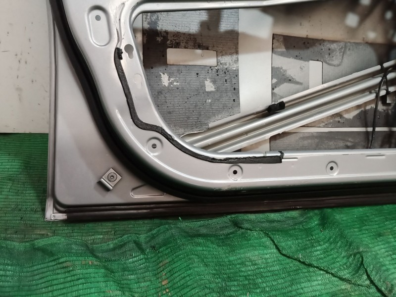 Recambio de puerta delantera izquierda para bmw 5 (e60) 520 i referencia OEM IAM   
