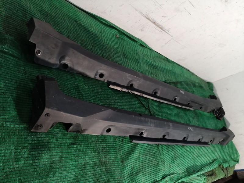 Recambio de faldon lateral para toyota c-hr (_x1_) 1.8 hybrid (zyx10_, zyx11_) referencia OEM IAM   