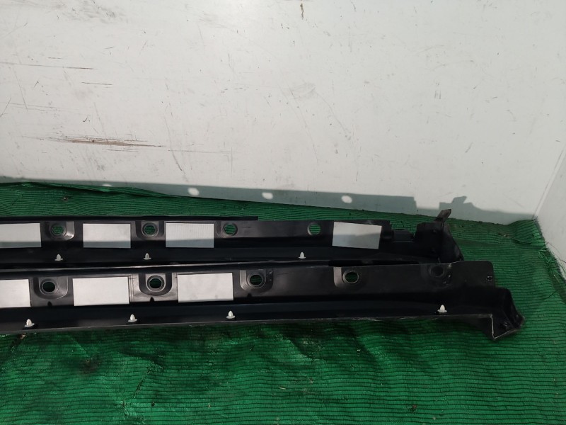 Recambio de faldon lateral para toyota c-hr (_x1_) 1.8 hybrid (zyx10_, zyx11_) referencia OEM IAM   