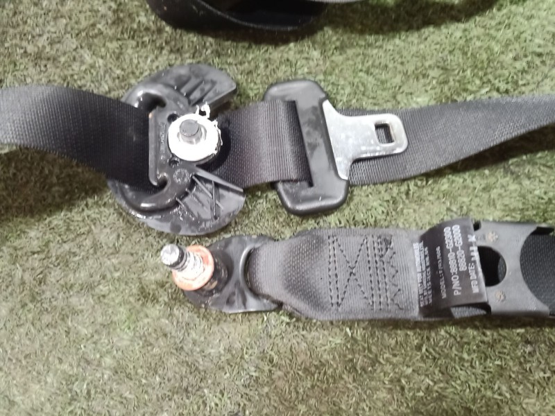 Recambio de cinturon seguridad delantero derecho para hyundai ioniq (ae) 1.6 gdi hybrid referencia OEM IAM   