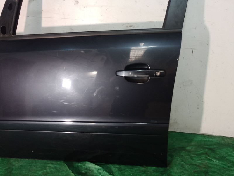 Recambio de puerta delantera izquierda para opel zafira b 1.6 16v referencia OEM IAM   