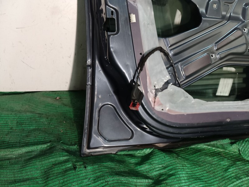 Recambio de puerta delantera izquierda para opel zafira b 1.6 16v referencia OEM IAM   