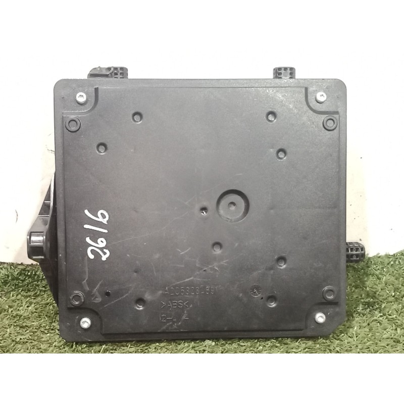 Recambio de caja reles / fusibles para renault megane iii sport tourer expression referencia OEM IAM 284B17882R 284B17882R S1800