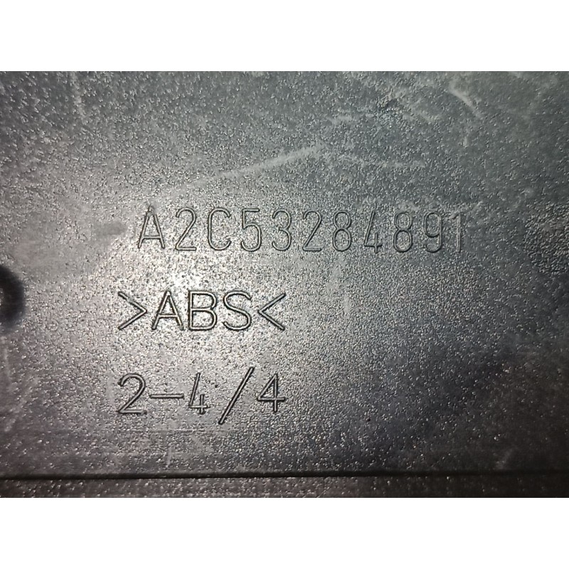 Recambio de caja reles / fusibles para renault megane iii sport tourer expression referencia OEM IAM 284B17882R 284B17882R S1800