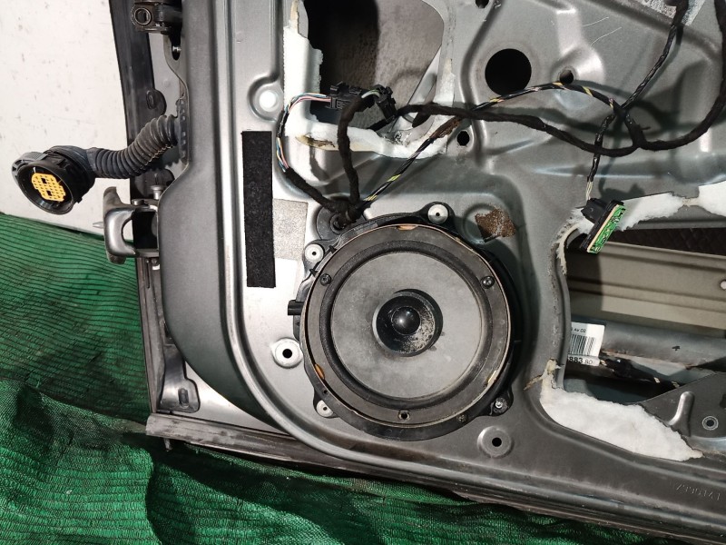 Recambio de puerta delantera derecha para peugeot 407 sport referencia OEM IAM   