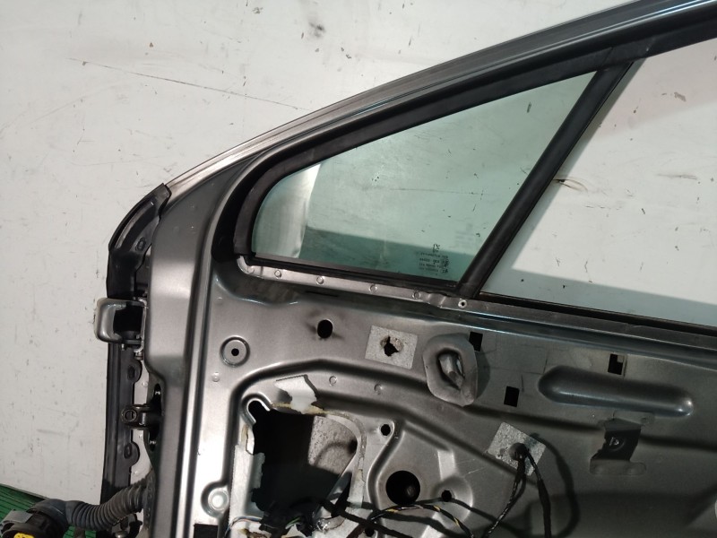 Recambio de puerta delantera derecha para peugeot 407 sport referencia OEM IAM   