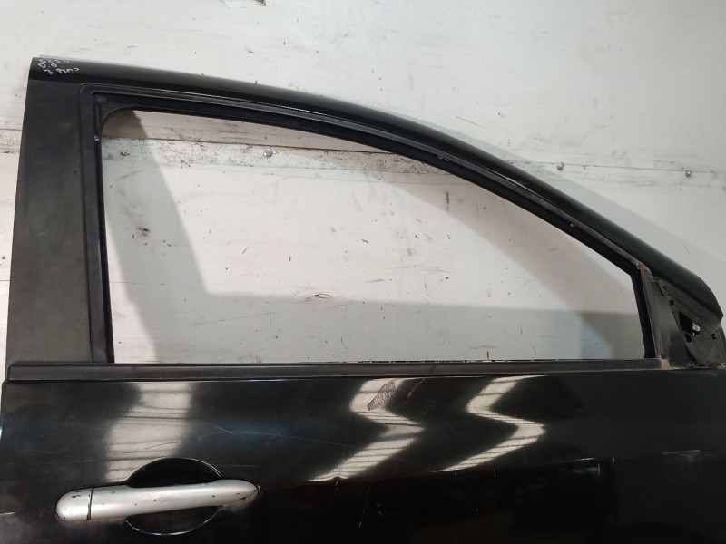 Recambio de puerta delantera derecha para renault clio iii 1.2 16v referencia OEM IAM   