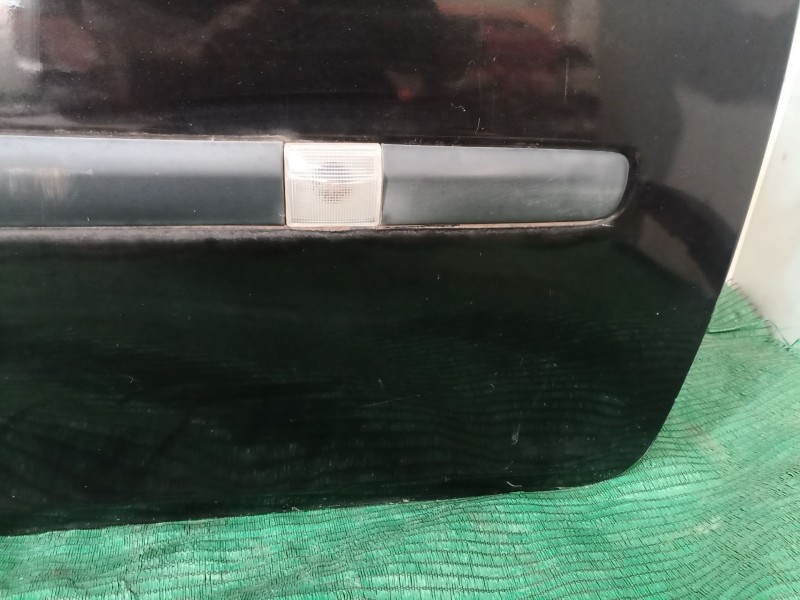 Recambio de puerta delantera derecha para renault clio iii 1.2 16v referencia OEM IAM   