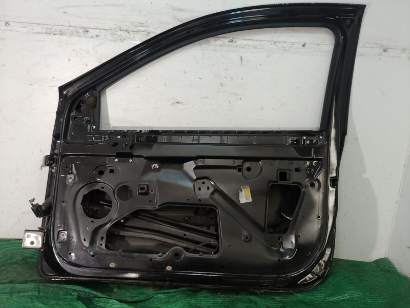 Recambio de puerta delantera derecha para renault clio iii 1.2 16v referencia OEM IAM   