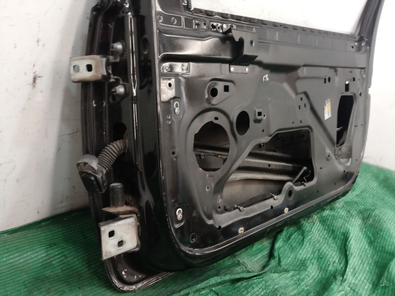 Recambio de puerta delantera derecha para renault clio iii 1.2 16v referencia OEM IAM   