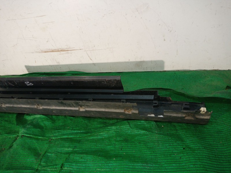 Recambio de faldon lateral para mini mini (f55) cooper d referencia OEM IAM 51777 51777 51777