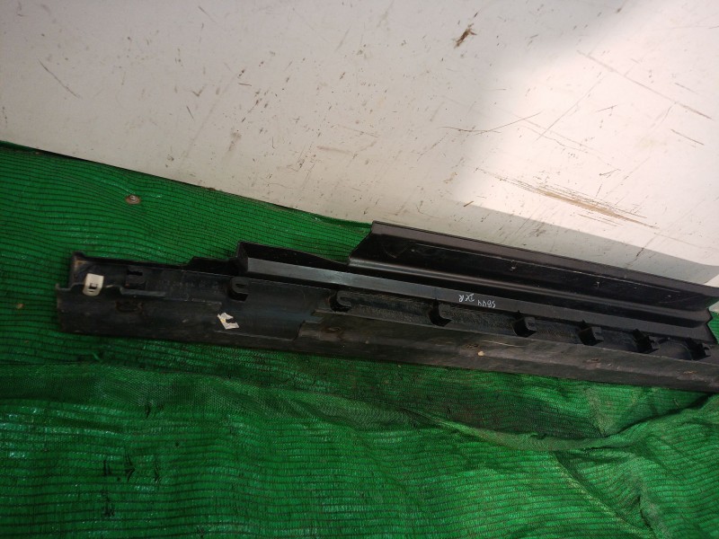 Recambio de faldon lateral para mini mini (f55) cooper d referencia OEM IAM 51777 51777 51777