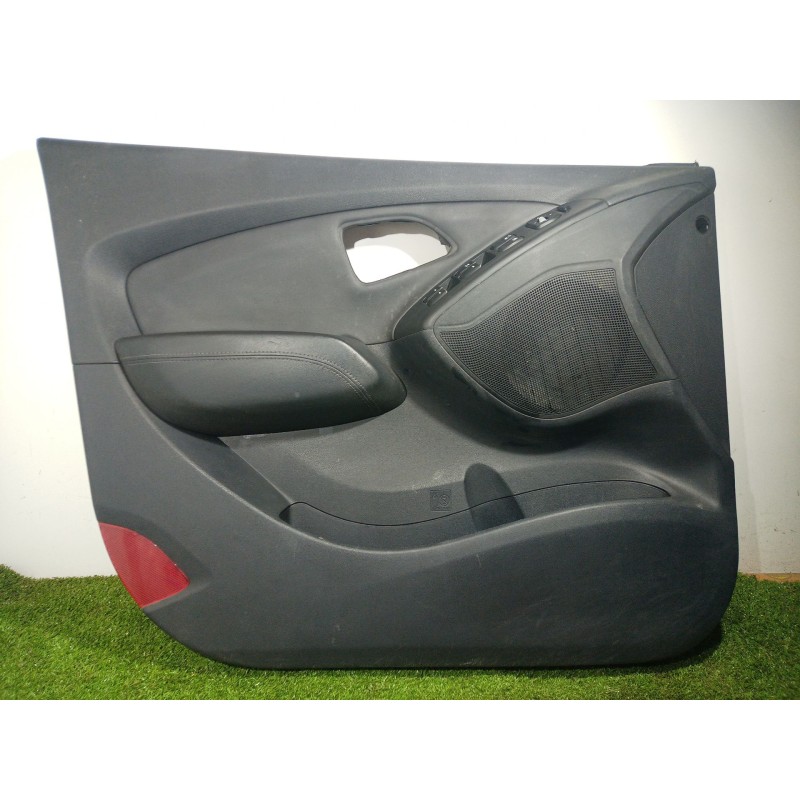 Recambio de guarnecido puerta delantera izquierda para hyundai ix35 (lm, el, elh) 1.6 referencia OEM IAM 823702Y000 823702Y000 8
