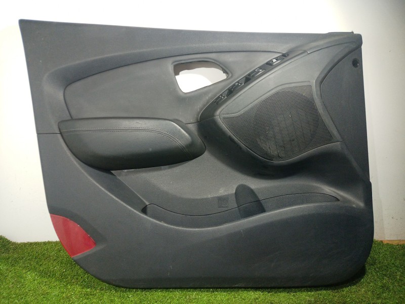 Recambio de guarnecido puerta delantera izquierda para hyundai ix35 (lm, el, elh) 1.6 referencia OEM IAM 823702Y000 823702Y000 8