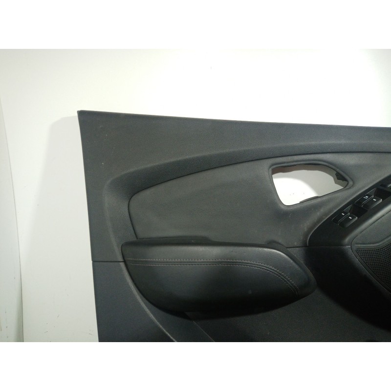 Recambio de guarnecido puerta delantera izquierda para hyundai ix35 (lm, el, elh) 1.6 referencia OEM IAM 823702Y000 823702Y000 8