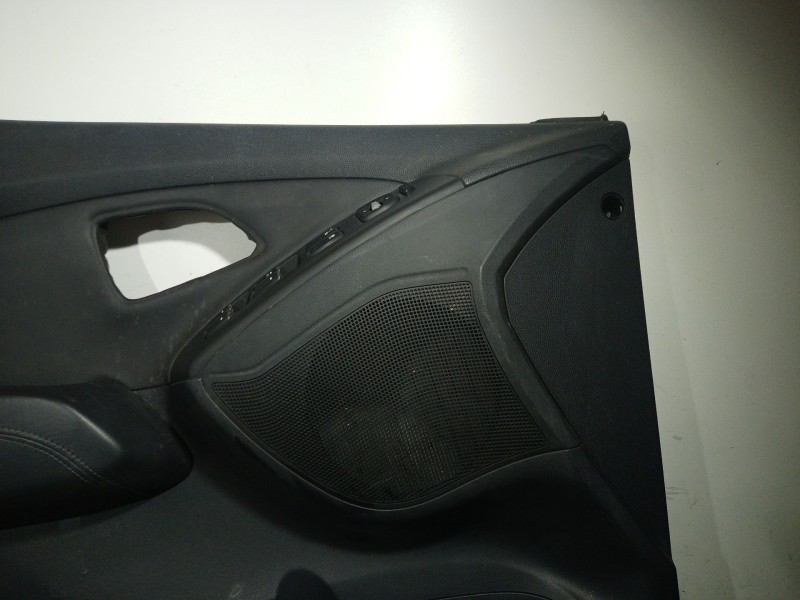 Recambio de guarnecido puerta delantera izquierda para hyundai ix35 (lm, el, elh) 1.6 referencia OEM IAM 823702Y000 823702Y000 8