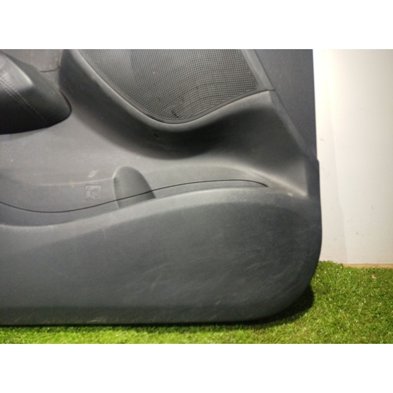 Recambio de guarnecido puerta delantera izquierda para hyundai ix35 (lm, el, elh) 1.6 referencia OEM IAM 823702Y000 823702Y000 8