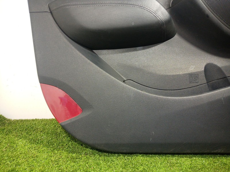 Recambio de guarnecido puerta delantera izquierda para hyundai ix35 (lm, el, elh) 1.6 referencia OEM IAM 823702Y000 823702Y000 8