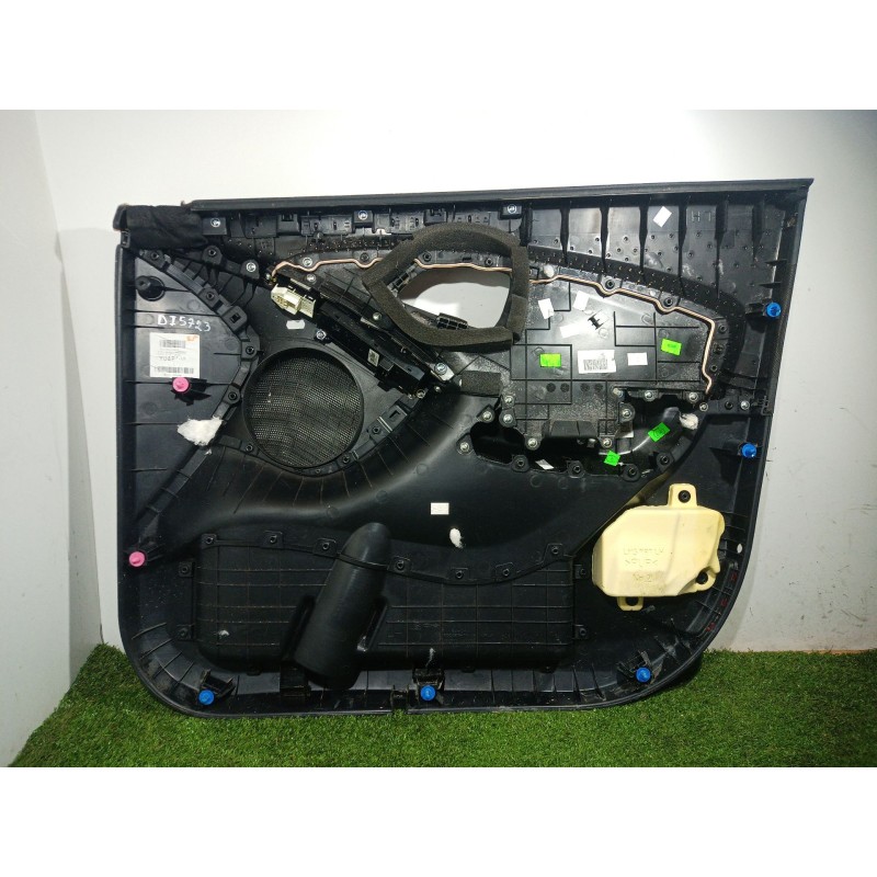 Recambio de guarnecido puerta delantera izquierda para hyundai ix35 (lm, el, elh) 1.6 referencia OEM IAM 823702Y000 823702Y000 8