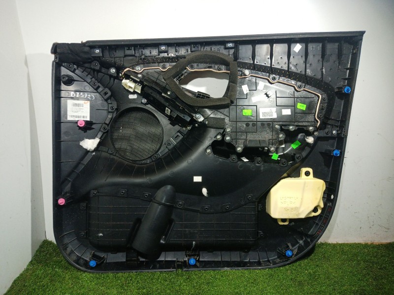 Recambio de guarnecido puerta delantera izquierda para hyundai ix35 (lm, el, elh) 1.6 referencia OEM IAM 823702Y000 823702Y000 8