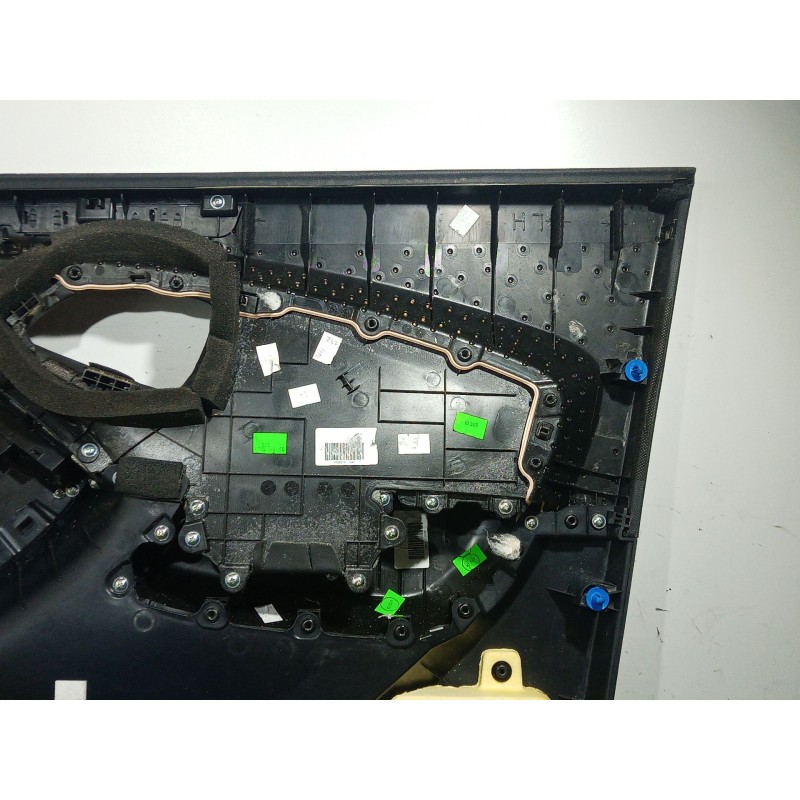 Recambio de guarnecido puerta delantera izquierda para hyundai ix35 (lm, el, elh) 1.6 referencia OEM IAM 823702Y000 823702Y000 8