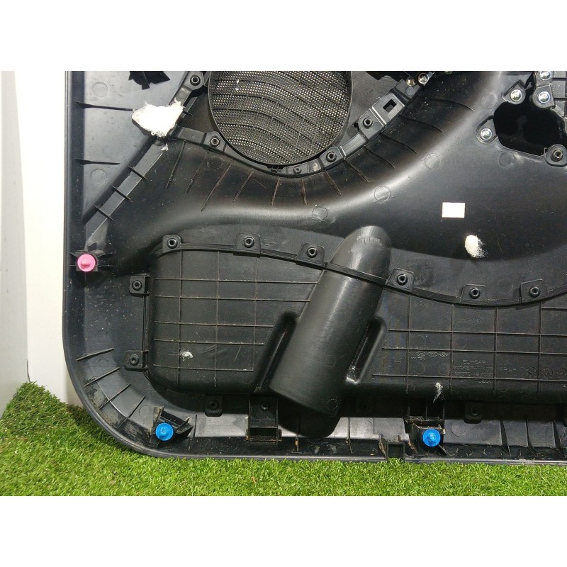 Recambio de guarnecido puerta delantera izquierda para hyundai ix35 (lm, el, elh) 1.6 referencia OEM IAM 823702Y000 823702Y000 8